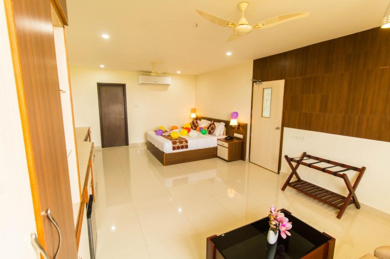 Miracle Residency Hotel Kizhake Chalakudi Ngoại thất bức ảnh